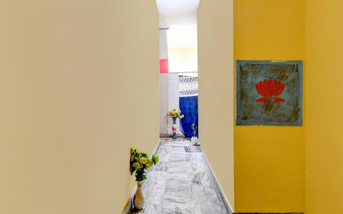 Hotel O V.K Homestay