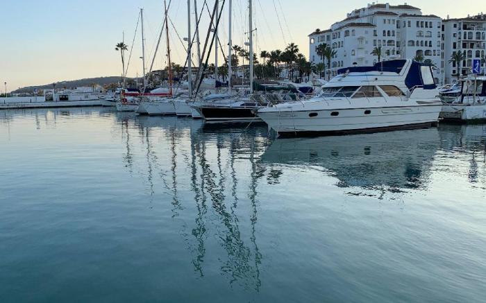 Penthouse with swimming pool in Manliva