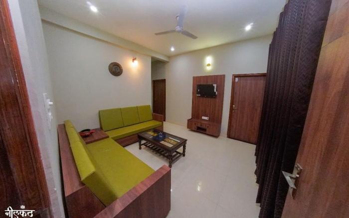 Neelkanth - 2-BHK Flat Near BHU
