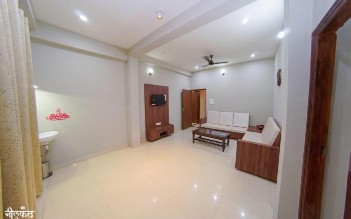 Neelkanth - 1-BHK Flat Near BHU