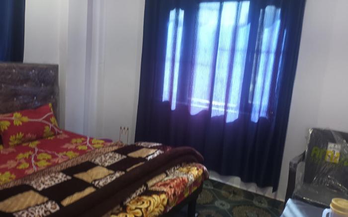 Kanha Homestay and restaurant 