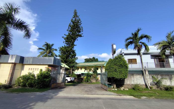 Camp Pihak Paradise Inn