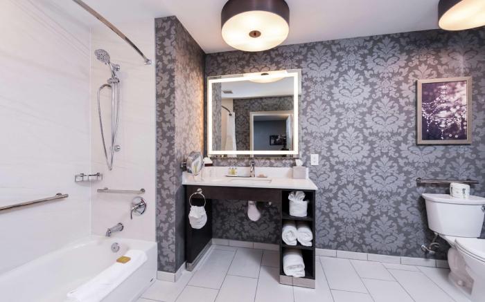 DoubleTree by Hilton Utica