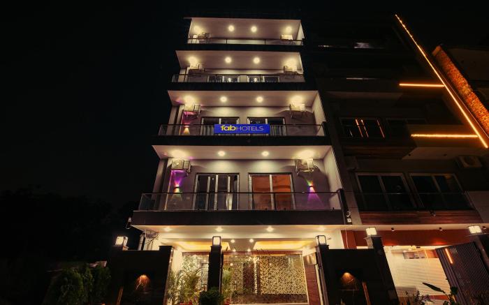 FabHotel Comfort N Stay - Huda City Centre Metro