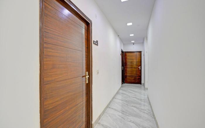 FabHotel Dream House - Noida stadium