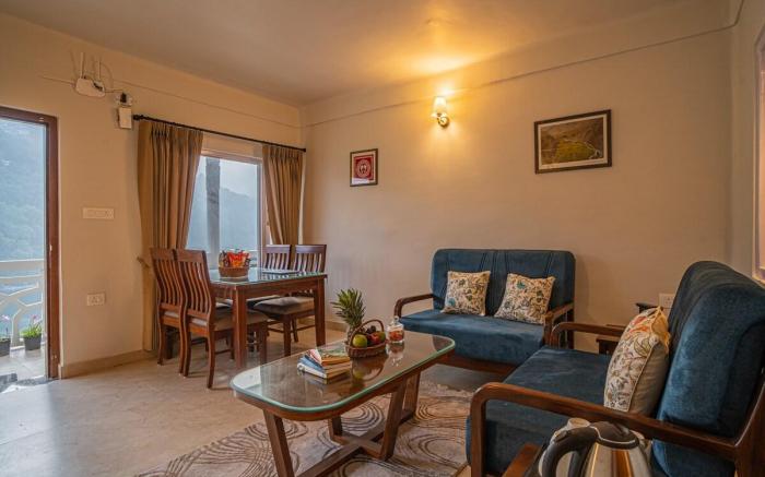 Lake-Facing 2-BHK Retreat Right Above Mall Road