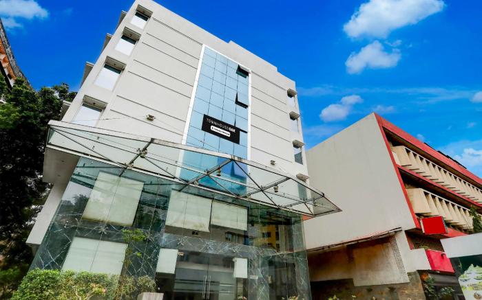 Townhouse Oak Ahmedabad Junction