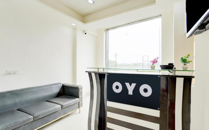 Hotel O Oshiva Stay