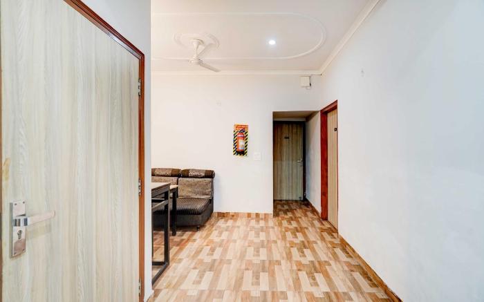 Hotel O Sector 20 Noida