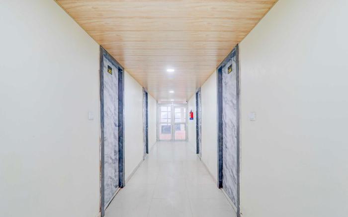 Hotel O Ayodhya Near Airport