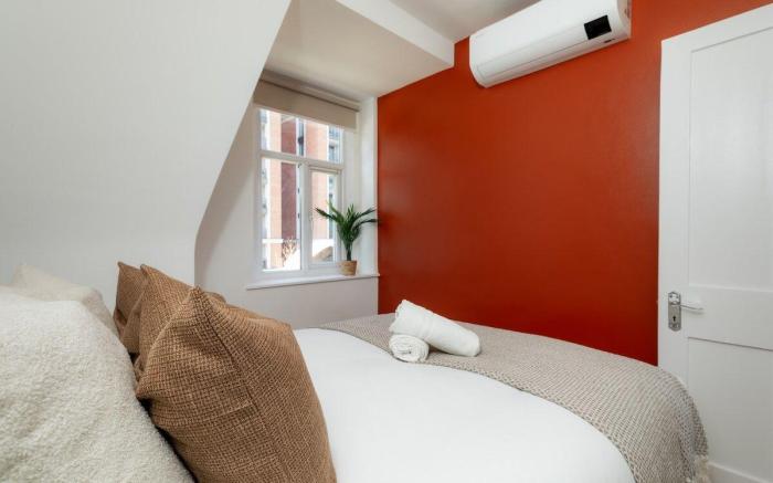 Hyde Park Designer Serviced Apartments with A/C