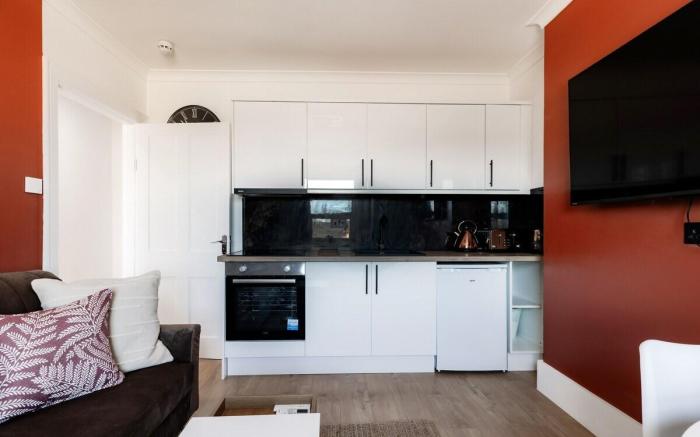 Hyde Park Designer Serviced Apartments with A/C