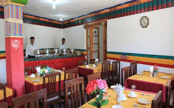 Hotel Mahay Palace