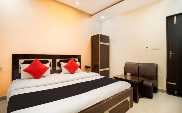 HOTEL O RADHIKA PALACE