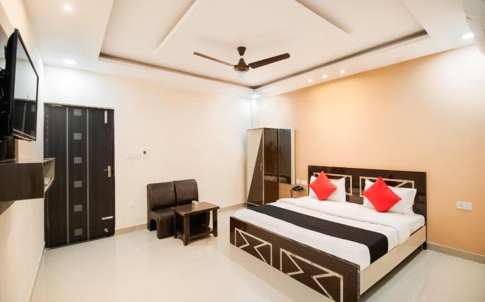 HOTEL O RADHIKA PALACE