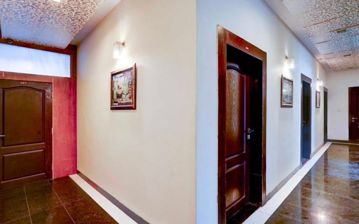 Hotel O Banipark