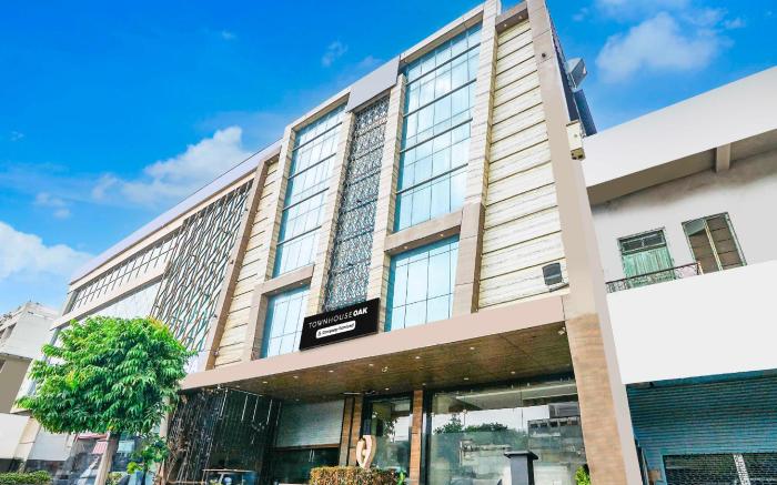 Townhouse Oak Kota Airport