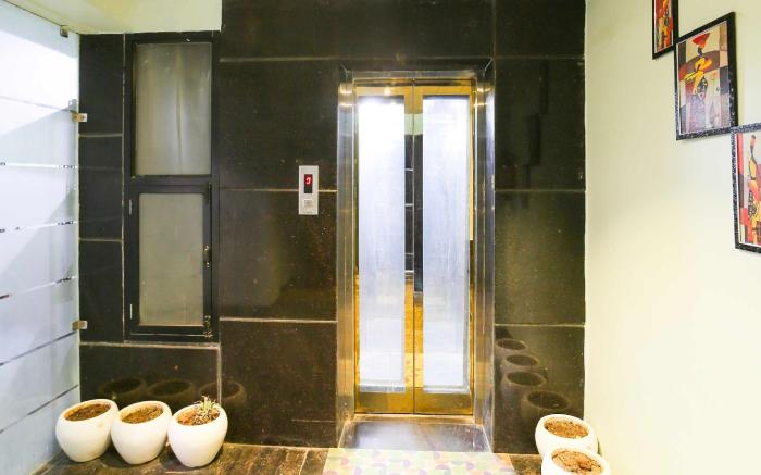 Hotel O Vijay Nagar Square