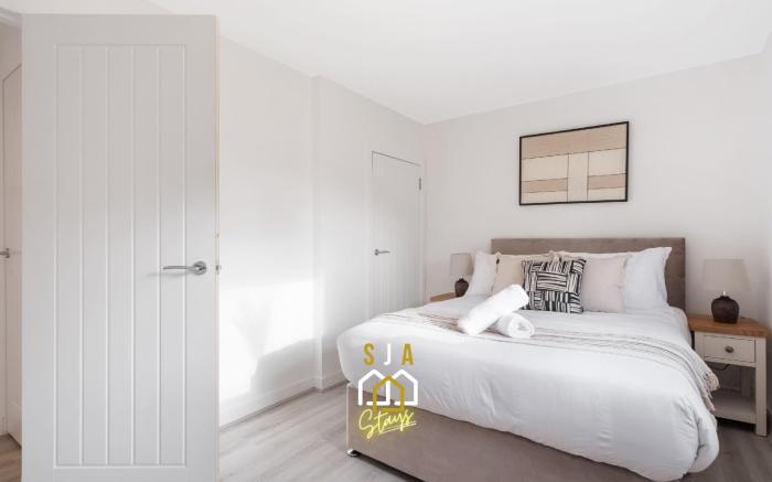 Forrest Road Stay - SJA Stays - Modern 2 Bed Apartment