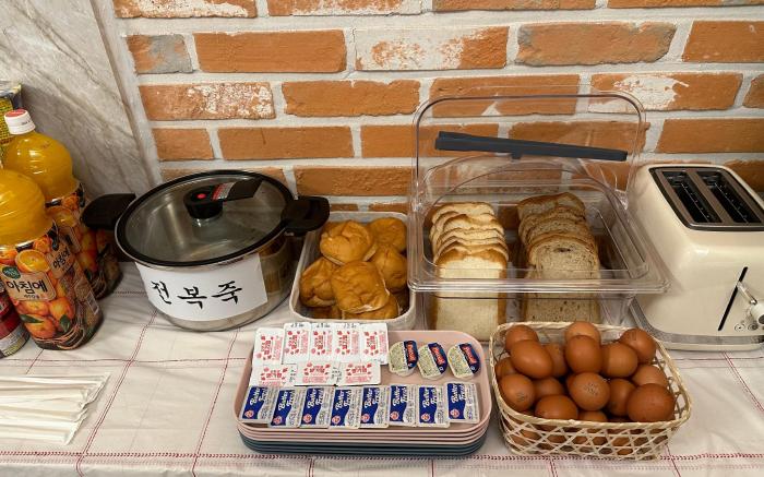 Jinhae 701 Hotel