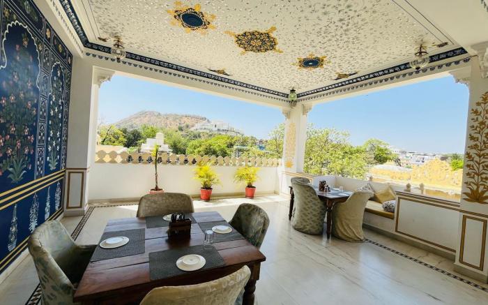 Boheda Palace Medi Pe  Cafe & Restaurant City View