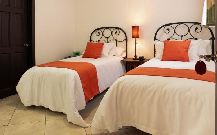 Brisas del Aeropuerto Airport Breezes inn