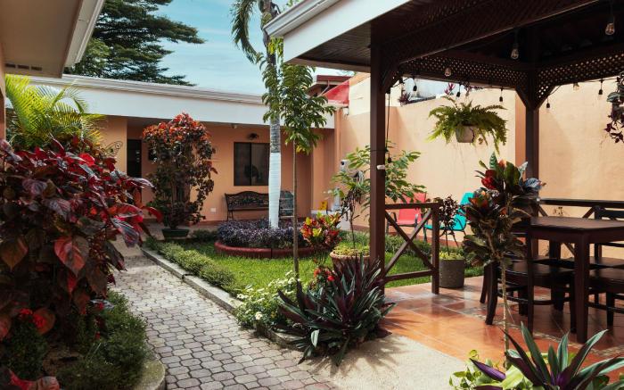 Brisas del Aeropuerto Airport Breezes inn