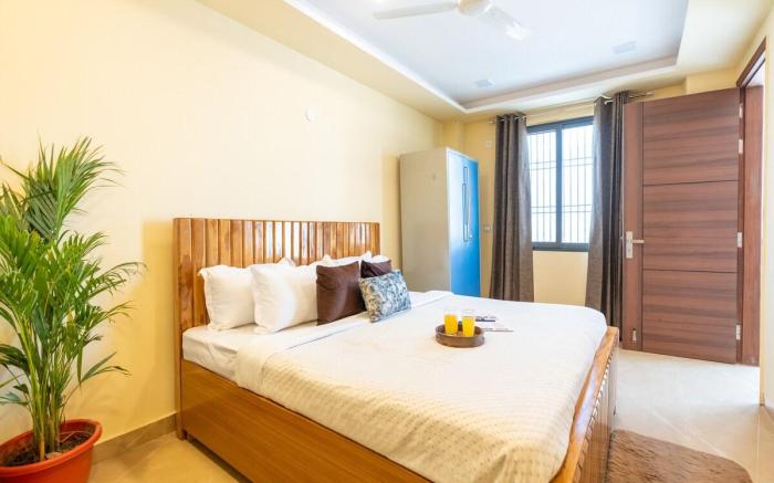 Homlee-Value 1 BR-Central Delhi-terrace-view-lift