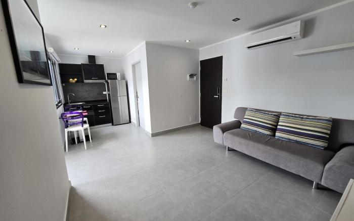 Sleek Corner 1 Bed Apt (T1-607)