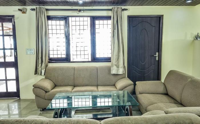 Hill Top Cottage - 2BHK  in Mussoorie by Homeyhuts