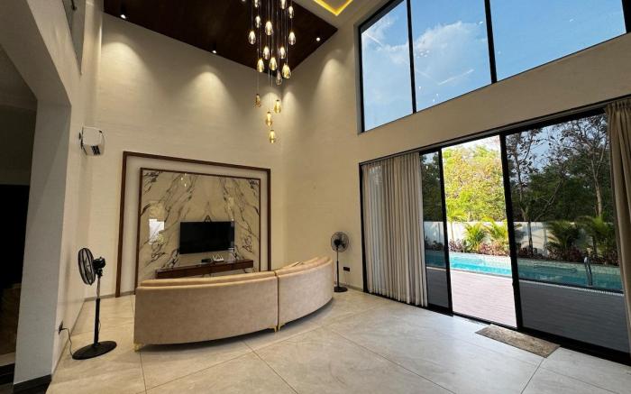 Topaz – Private Pool Villa Hyderabad by Homeyhuts