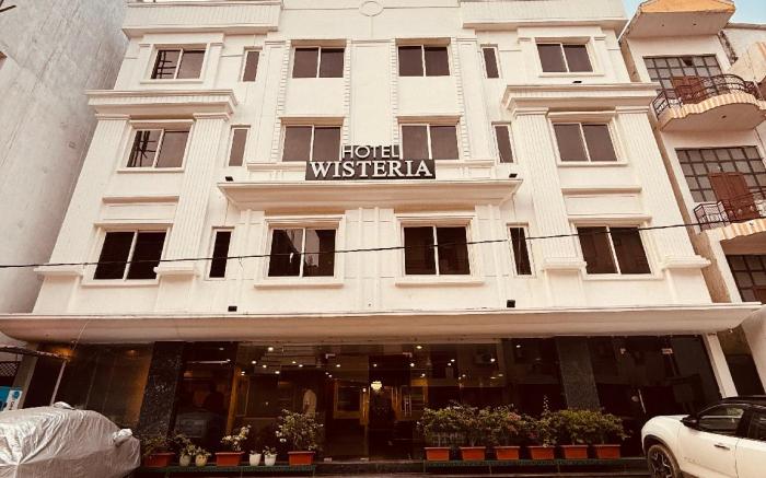 Hotel Wisteria