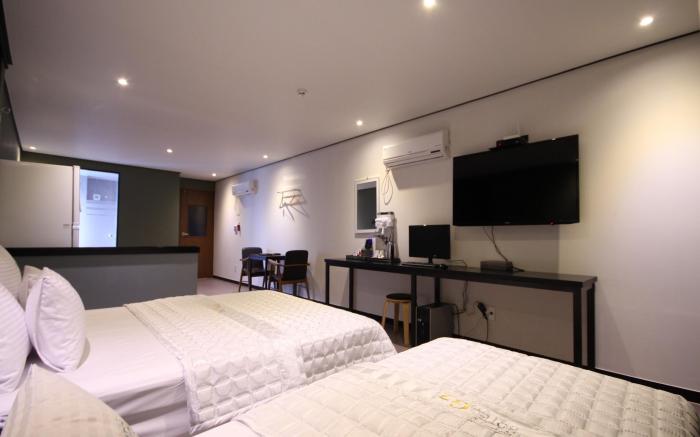 Hotel G7