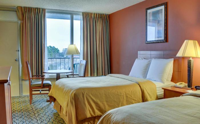 Clarion Resort On the Lake Hot Springs