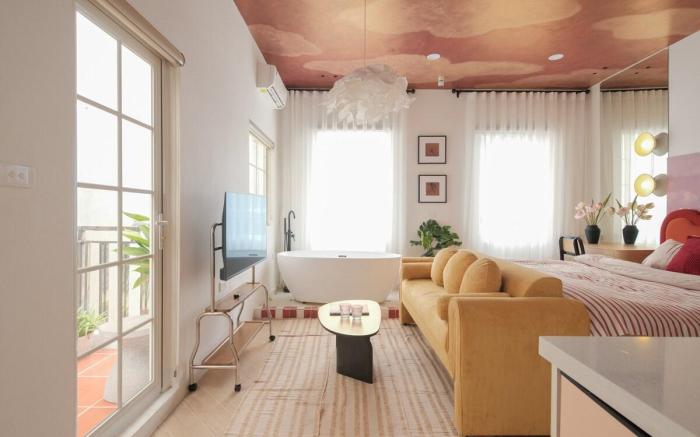 Rooftop Studio|Free Laundry+Breakfast |City center