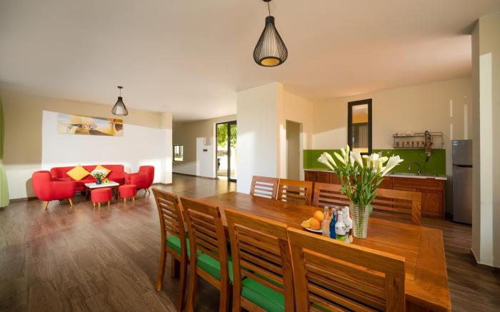 4BR Villa with Pool & Kitchen Near Coconut Forest