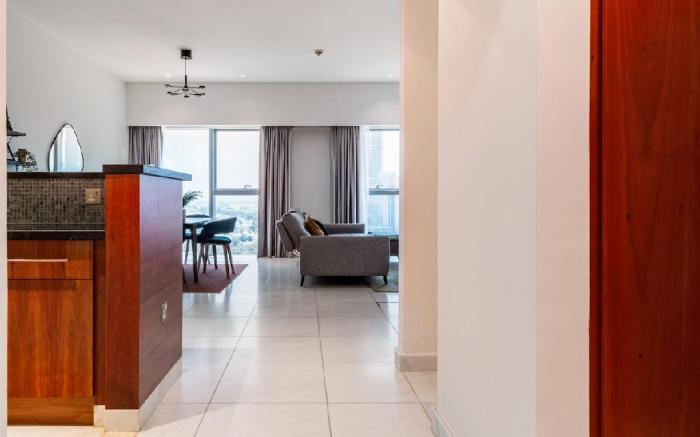 Central Park Tower - Close to Metro/1BR/DIFC