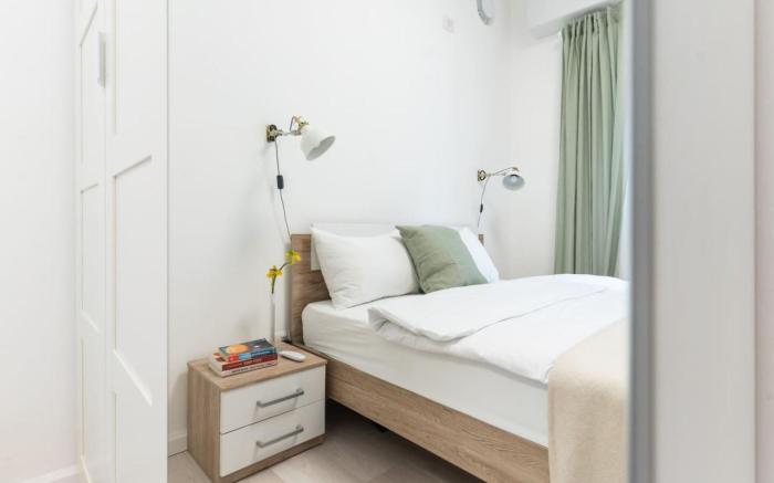 Sunlit Elegant 3BR Stay with Mamad