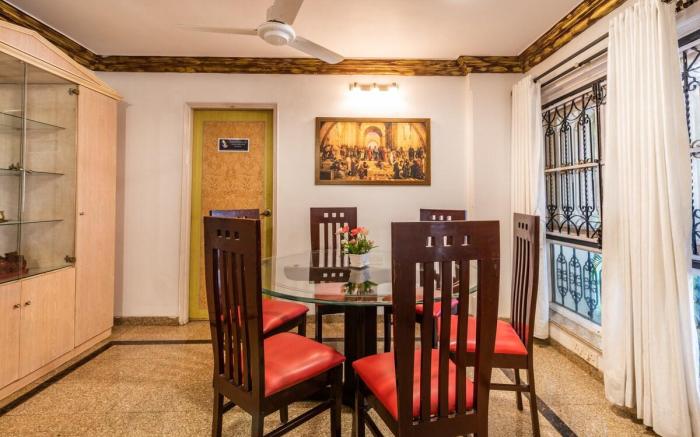 Dazzling 4 BHK bunglow near Film City Goregaon