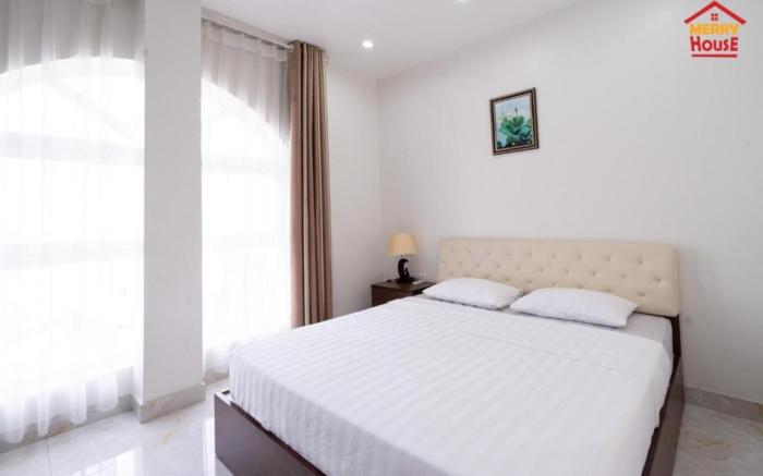 Merry House Bach Duong
