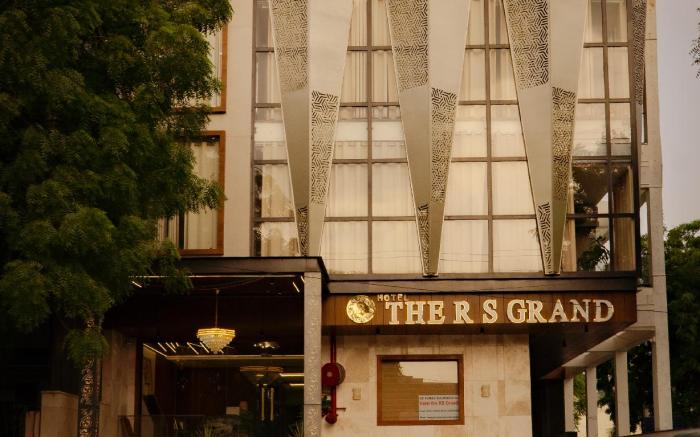 Hotel The R S Grand, Agra