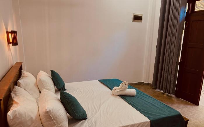 Mich's Surf Villa & Hostel