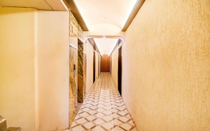 Super Townhouse Varanasi Railway Junction