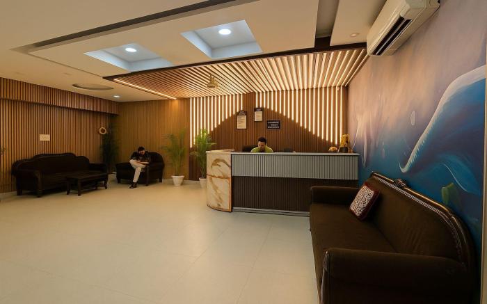 POP 83614J Hotel Galaxy Delhi