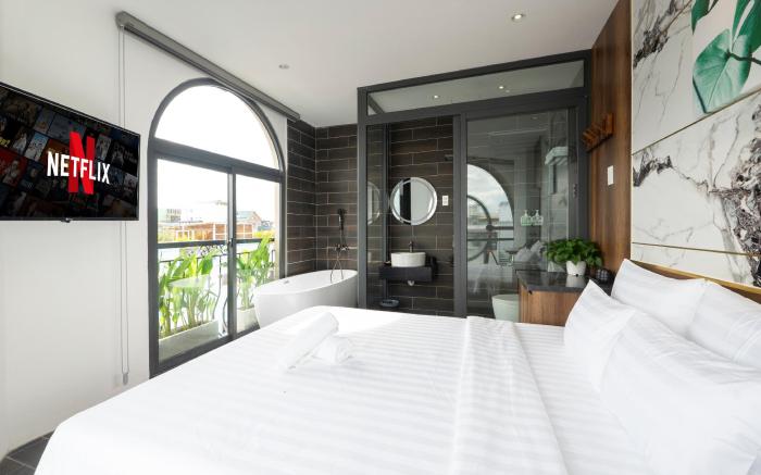 LÁ HOTEL THOẠI NGỌC HẦU