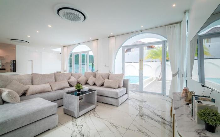 Montrio Pool Villa Pattaya, Thailand