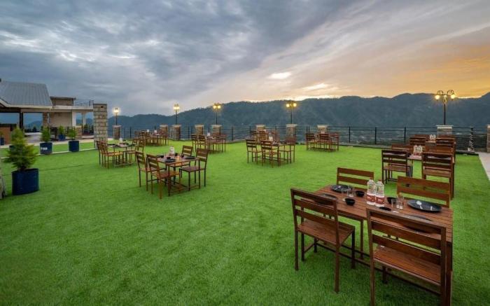 180° View 2BHK w/ AC Lift•Rooftop Café & Parking