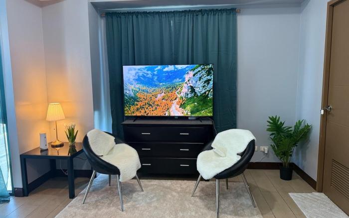 Walk to NAIA 3 | Airport View