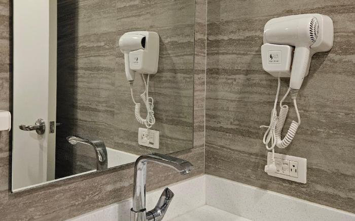 The Executive Suites at Century Spire Makati