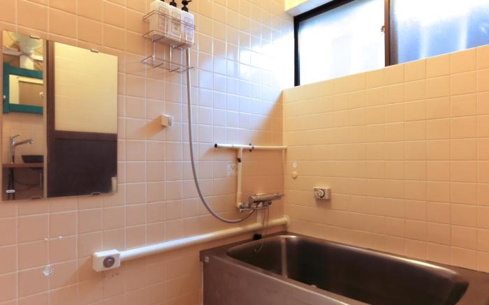 Modern room: minimal design, relax and garden view